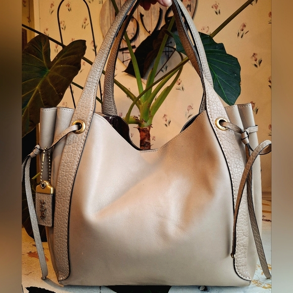 Coach 79471 Harmony Hobo Shoulder Bag Tote Purse - Picture 2 of 10